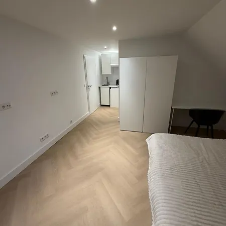 Appartement New Modern Business Near Messe Peaceful Forest Location Self Check-in & Free Parking